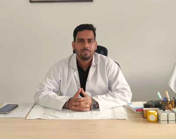 dr aditya lakhwaan - nature cure